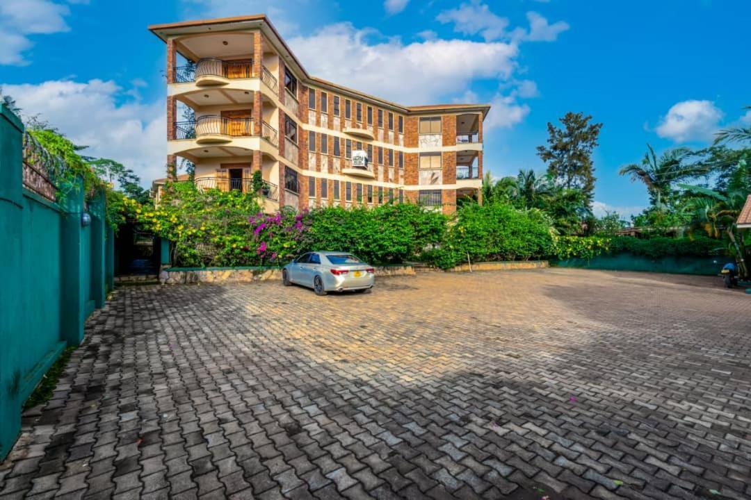 Victoria Breeze Suites, Entebbe Exteriör bild